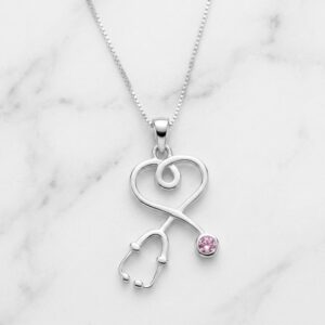 Gargantilla estetoscopio corazón con piedra rosa en plata de ley. - Imagen 1